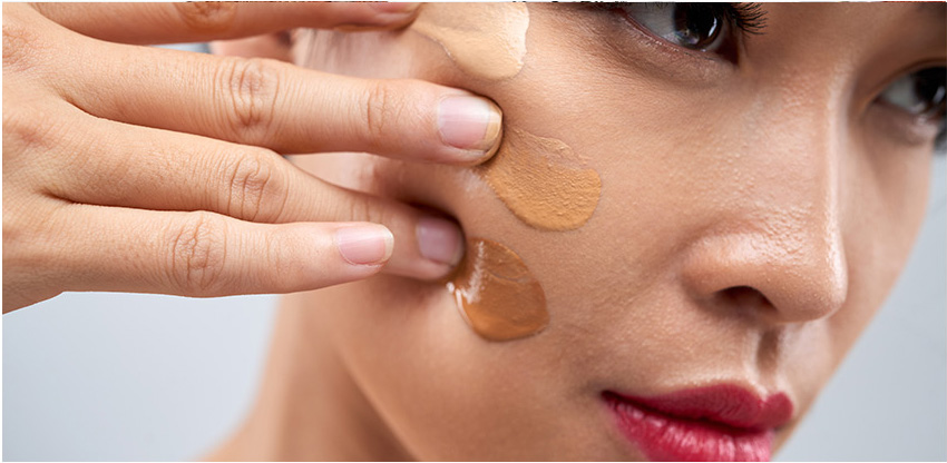 How to shape your brows at home.